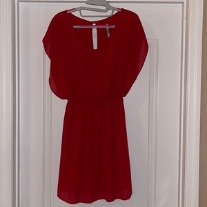 Moonlight Dress with Keyhole Detail on Back